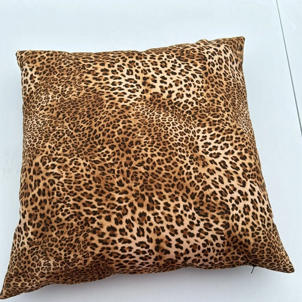 Cushion - Picture 2 of 3